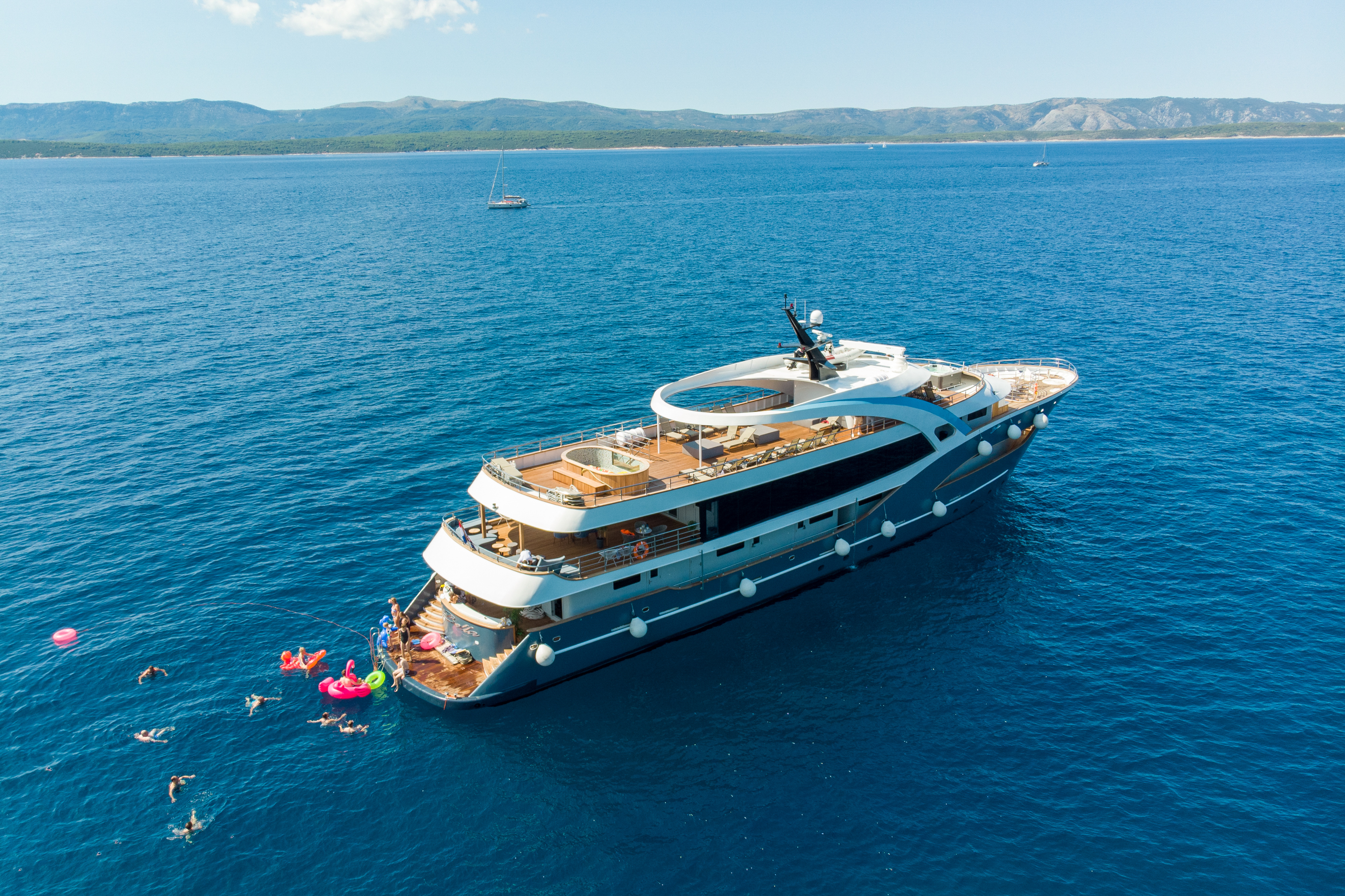 yacht bella croatia