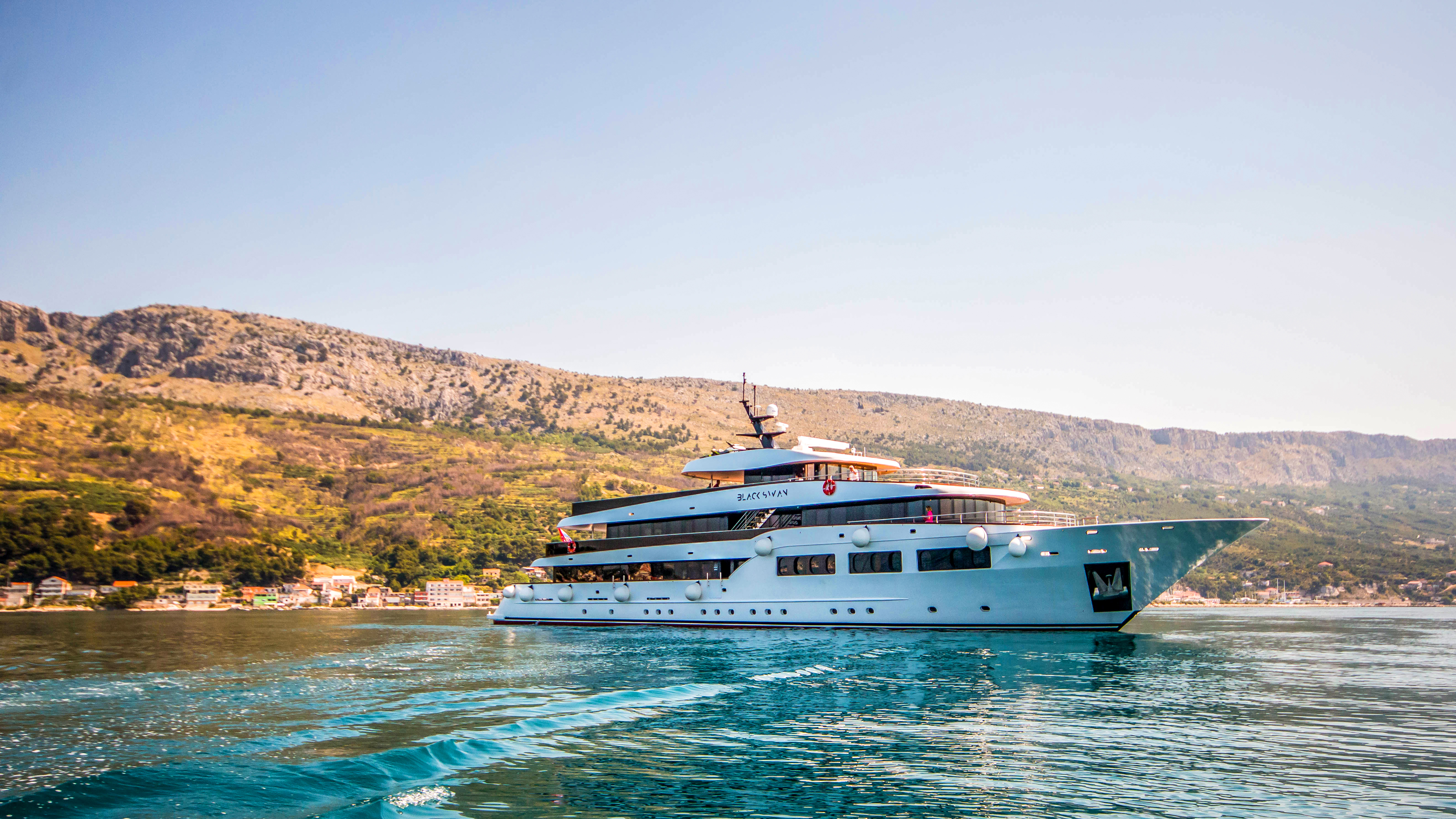 small cruise ships around croatia