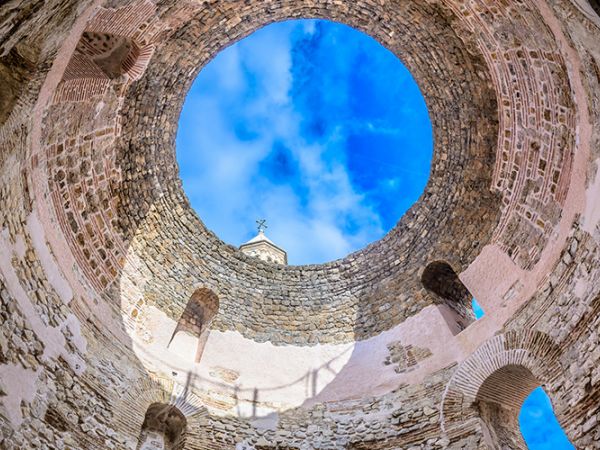 Split Walking Tour (Small Group)